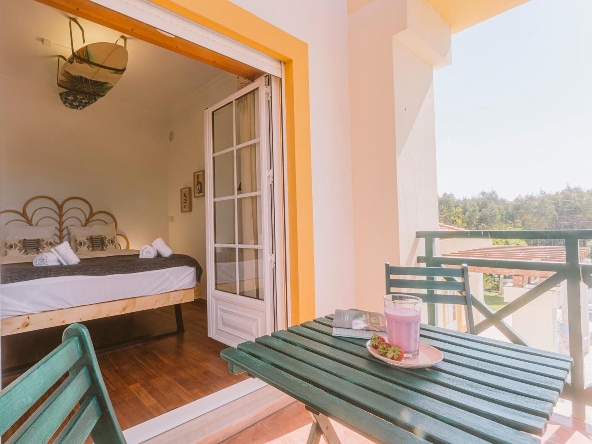Cliff Surf House Hostel A dos Cunhados Buitenkant foto
