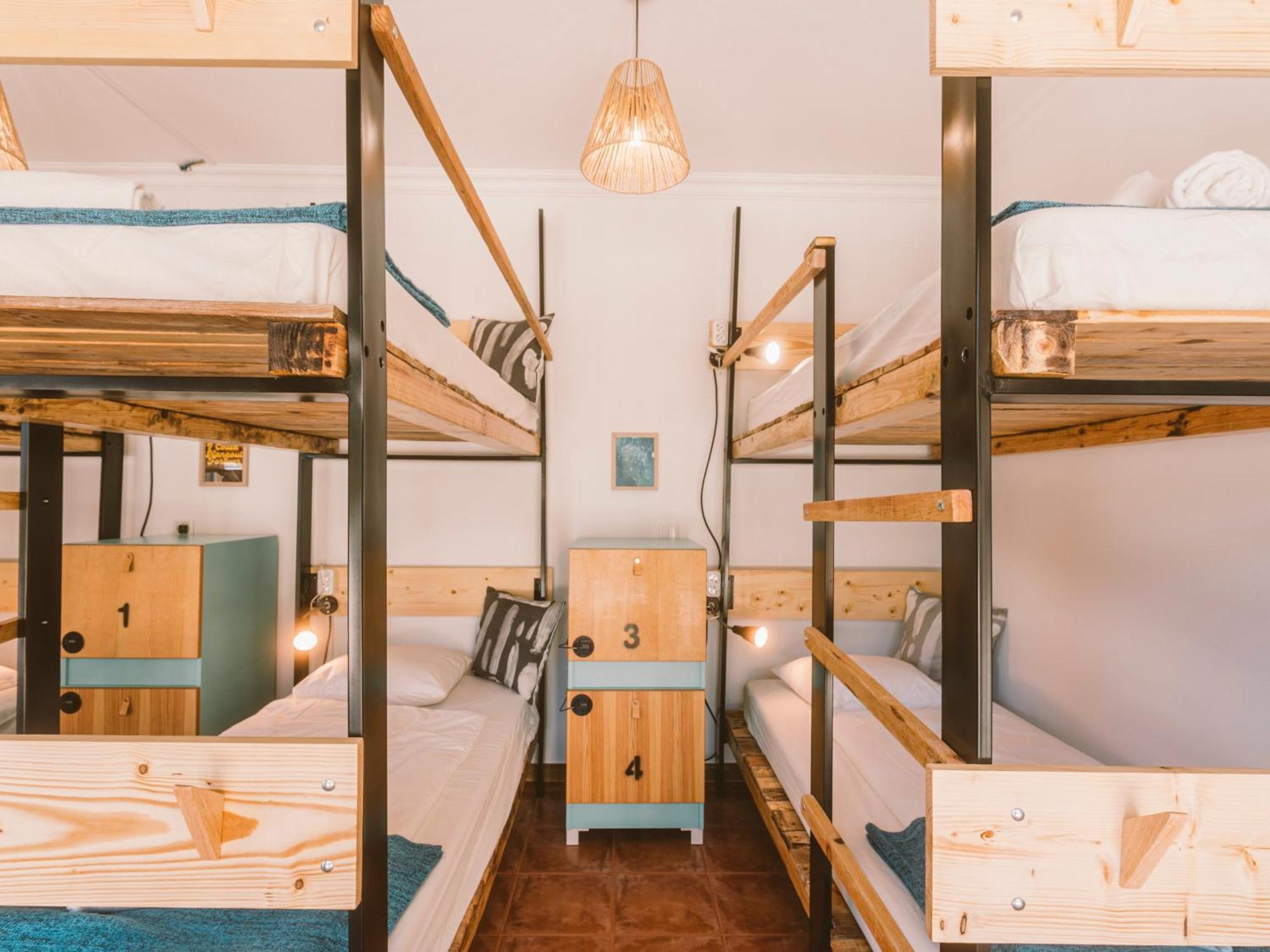 Cliff Surf House Hostel A dos Cunhados Buitenkant foto